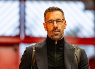 Choosing the “rookie” Van Nistelrooy over Potter and Moyes – the job the Dutchman did at Manchester United was crucial