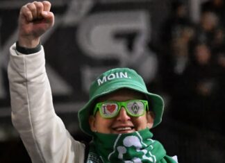 Werder Bremen throws out both Elon Musk and Naby Keita