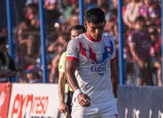 Manchester United in negotiations with a left-back who is “physical, lightning fast and extremely aggressive in duels”