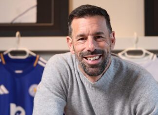 Ruud van Nistelrooy in the stands as Leicester collapsed against Brentford