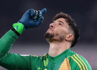 This must mean that Altay Bayindir is Manchester United’s new first goalkeeper