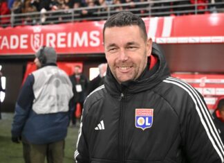 José Mourinho thinks the owners are idiots who fire Pierre Sage