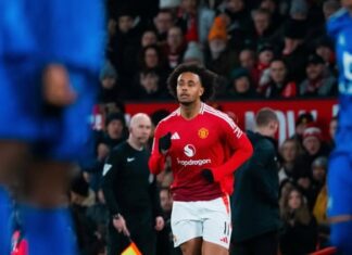 Manchester United get another offer of a swap