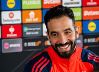 Neither the English climate, the Premier League nor English journalists break the confidence of Manchester United’s chosen