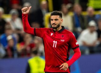 Armando Broja nears Chelsea exit