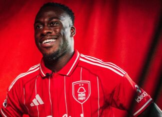 Nottingham Forest have signed a new striker