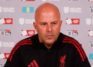 Liverpool supporters get “signs” from Slot – giant signing could approach