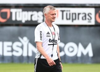 Ole Gunnar Solskjaer is now available to take over Manchester United