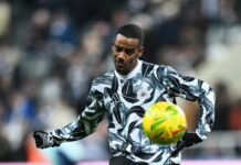 Finally! Alexander Isak is in Liverpool