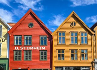 Manchester United cover the shock loss against SK Brann like a bunch of tourists