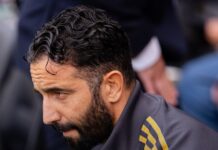 Manchester United prioritize a big goalkeeper purchase