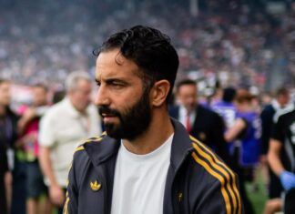 Manchester United are in “concrete negotiations” to sign the striker in January