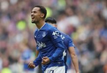 Premier League rivals in line for David Moyes’ most important player