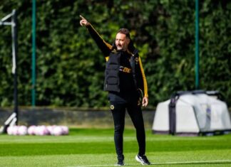 Premier League club sacks manager after “clash” with supporters