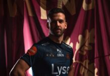 Extends with captain Zlatko Tripic hours before the Eliteserien is decided on