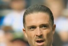 Jack Grealish causes concern at Manchester United