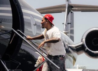 Jadon Sancho has to give up half his salary for a return