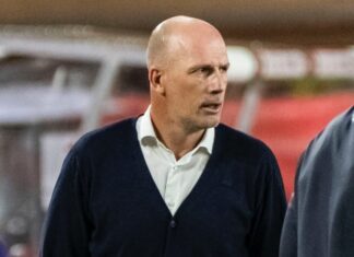 Norwich get a new coach – but only on the third try