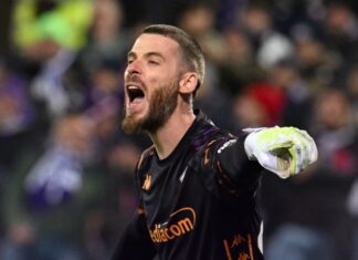 Crisis-stricken Fiorentina with United legend David de Gea on the line are getting help from Tottenham