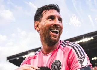 Sir David Beckham has finally made it!