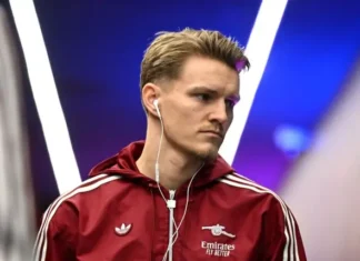 Paul Scholes sees the Premier League title slip away for Arsenal and Martin Ødegaard