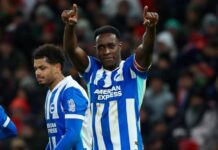 Danny Welbeck sends Manchester United out of the FA Cup