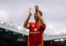 Manchester United want Jonny Evans back