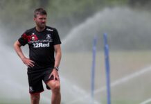 Manchester United surprisingly add manager to four-man list of Michael Carrick replacements