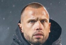 Helped lead Liverpool in the Premier League title season – now John Heitinga is stepping down after four weeks at Tottenham!