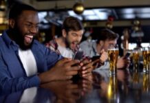 Why do bookmaker algorithms predict election results more accurately than pollsters