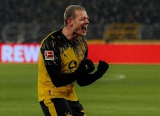 Julian Ryerson climbs on in the Bundesliga!