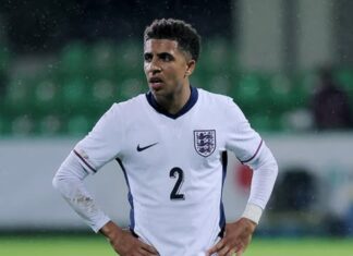 Sunderland and Newcastle in battle for excellent Manchester City defender