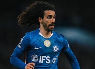 Hairdresser leaks Chelsea’s line-up – and brags about it!