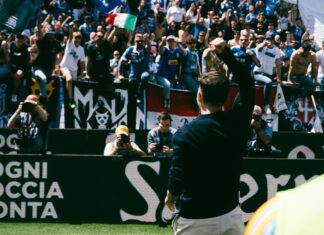Como and Roma snatched the Champions League places on a dramatic final day in Serie A