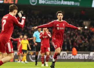 Throws himself into the race for “incredible” Liverpool star ahead of Aston Villa