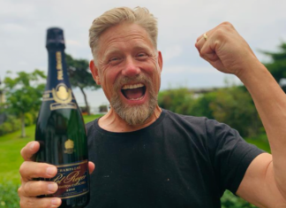The best Manchester United goalkeeper of all time Schmeichel wants former Arsenal captain to Old Trafford
