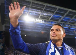 Legend Thiago Silva packs his bags after another league gold