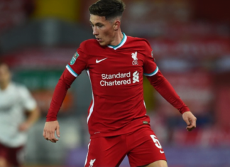 Leeds hunt for ‘unbelievable’ free agent – talks already underway