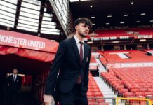 Manchester United say a touching goodbye to a player who grew up in a club