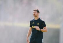 Chelsea are set to sign two of the most experienced Premier League players in the football circus