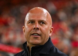 Arne Slot up for well-paid new job after Eddie Howe’s Newcastle exit