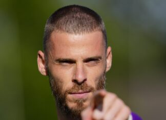 David de Gea could suddenly have three Premier League titles
