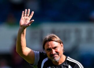 Leeds rewards success coach Daniel Farke!