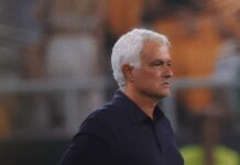 Jose Mourinho loses, slaps his lip – but then does something very unusual